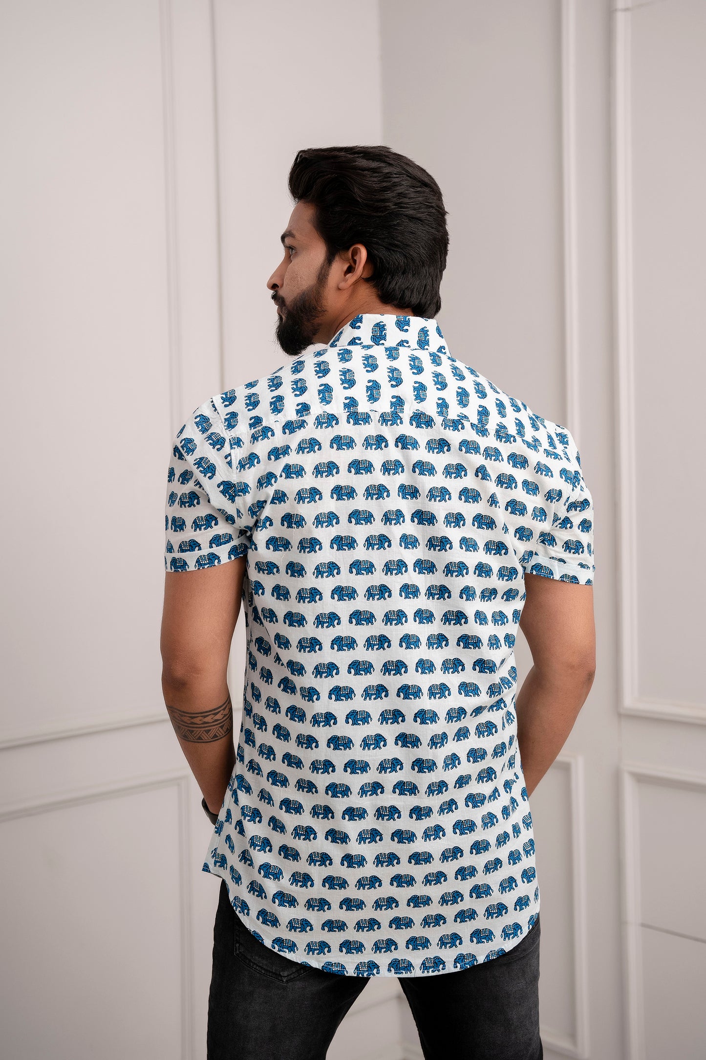 Short Sleeves White Shirt With Blue Camel Print