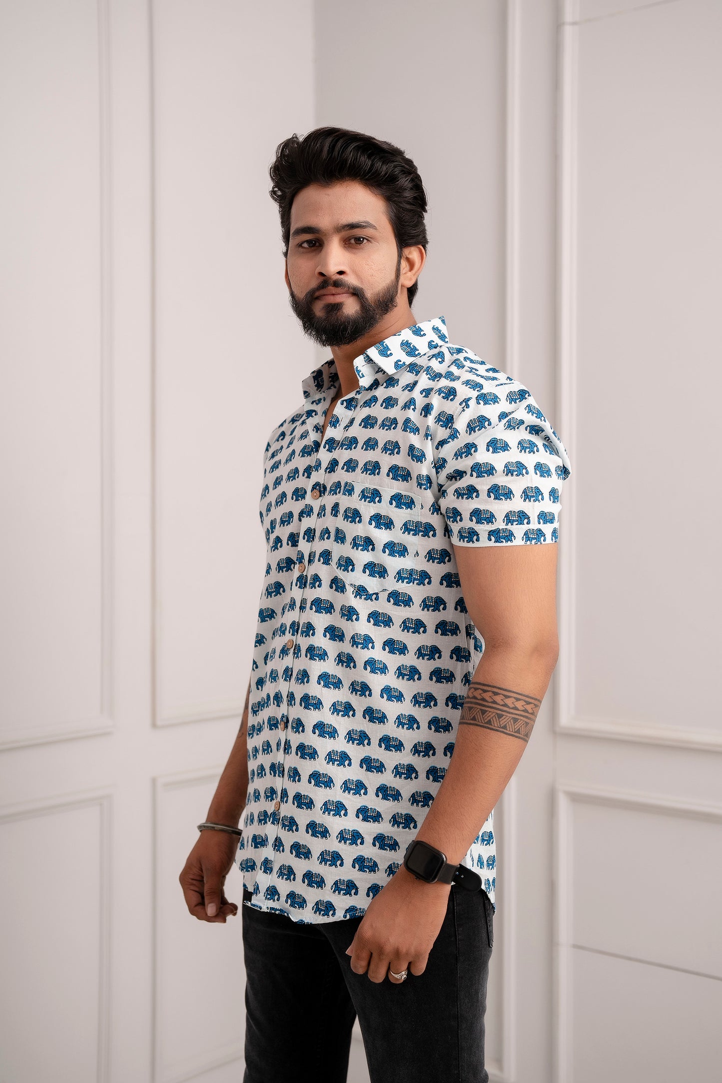 Short Sleeves White Shirt With Blue Camel Print